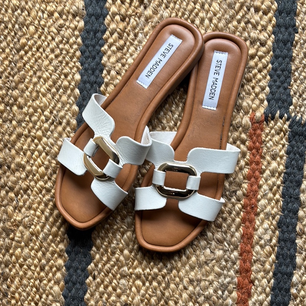 Steve Madden White leather with Buckle Slides 9.5